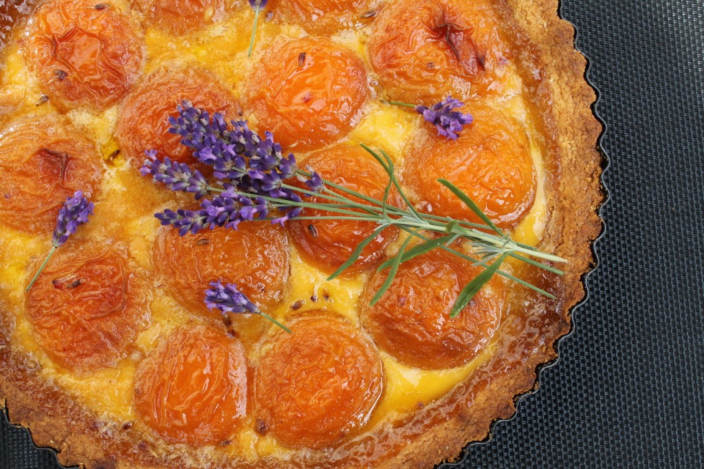 Würzig duftender Lavendel flirtet mit saftigen Aprikosen: Aprikosen ...
