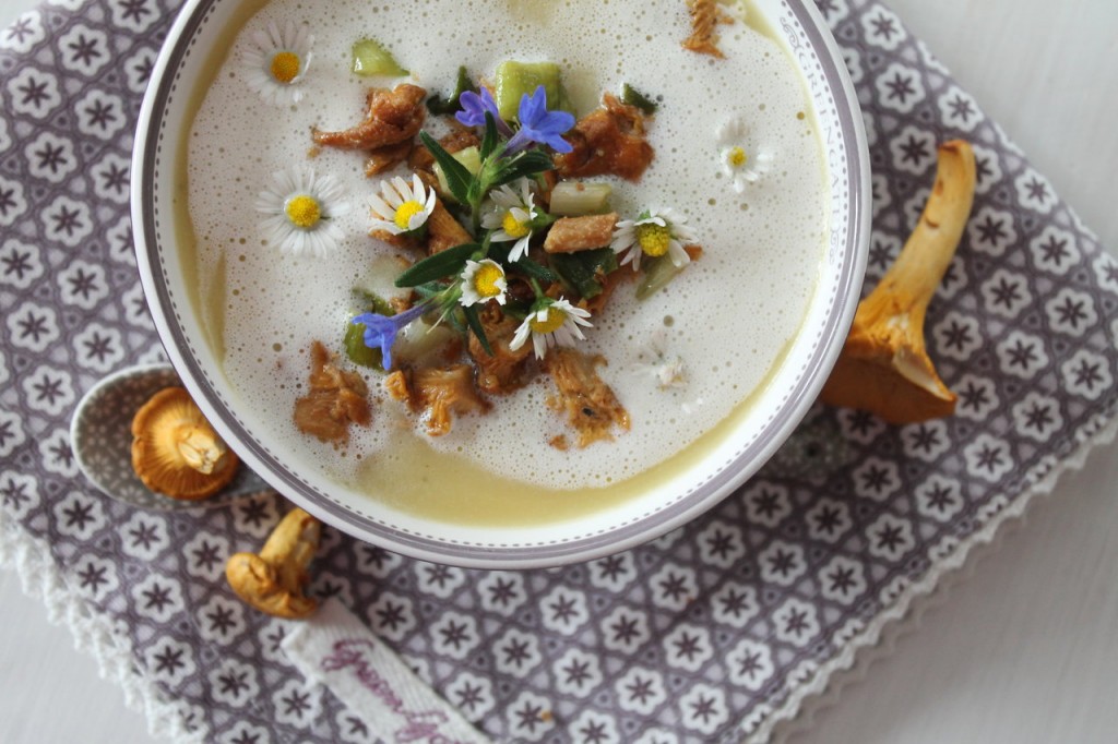 Kartoffel-Sahne-Suppe mit Pfifferlingen | cuplovecake