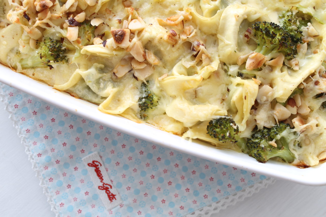 LECKER: Brokkoli-Tortellini-Auflauf mit gekochtem Schinken und ...