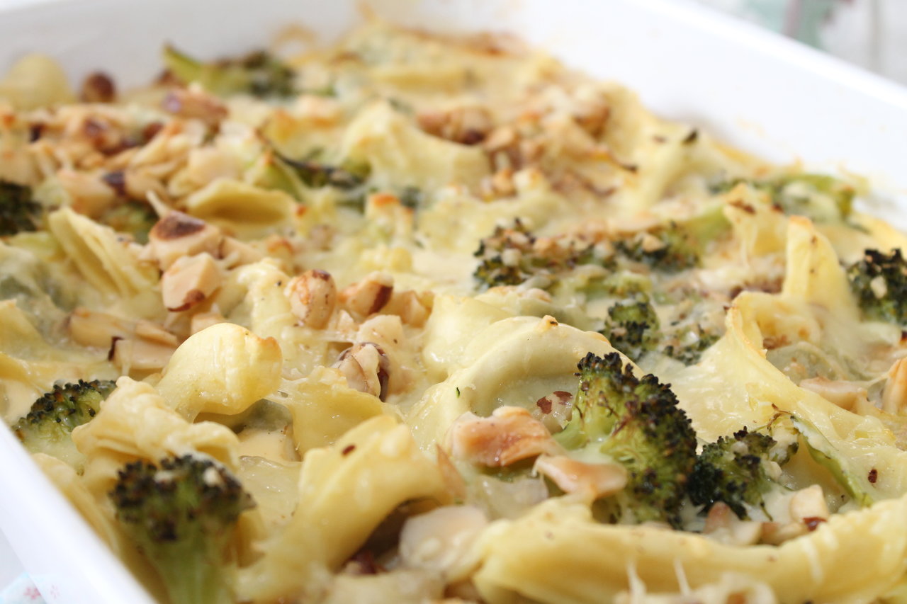 LECKER: Brokkoli-Tortellini-Auflauf mit gekochtem Schinken und ...