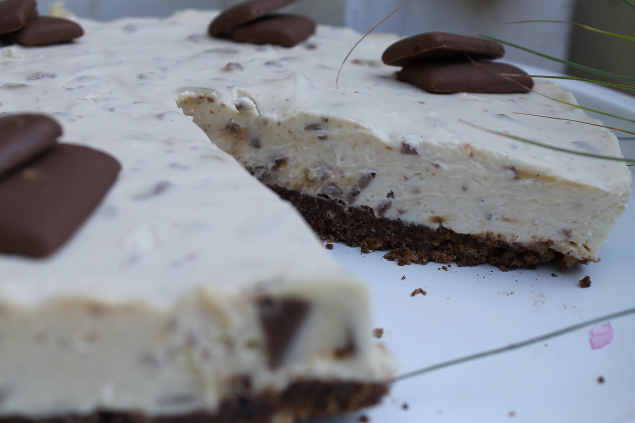 Lea backt: Daim Torte | cuplovecake