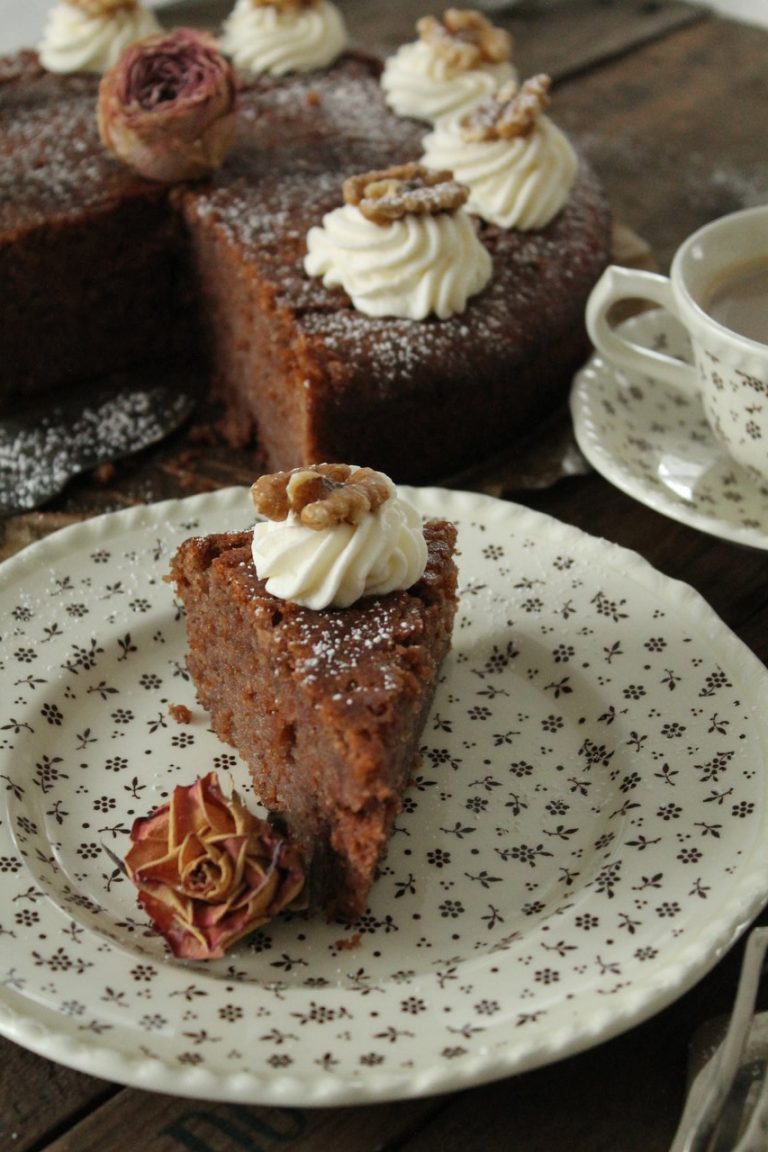 Rezepte aus der Heimat: saftige Apfel-Walnusstorte | cuplovecake