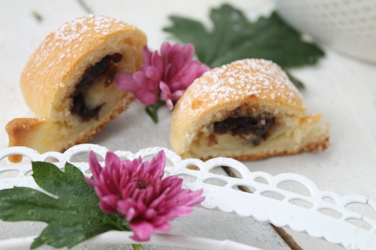 Rezepte aus der Heimat: Süße Hörnchen mit Pflaumenmarmelade | cuplovecake