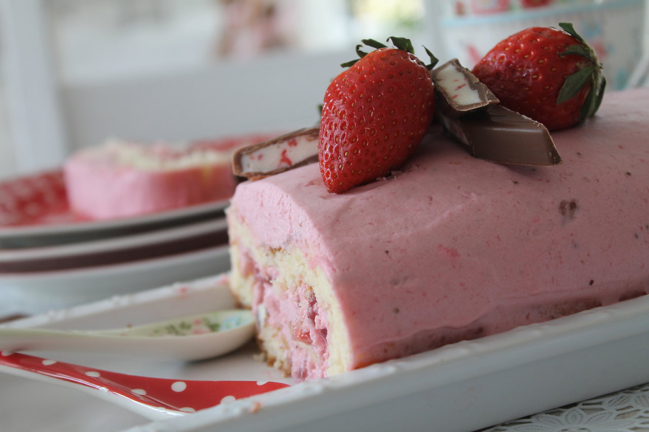 Erdbeer-Joghurt-Rolle | cuplovecake