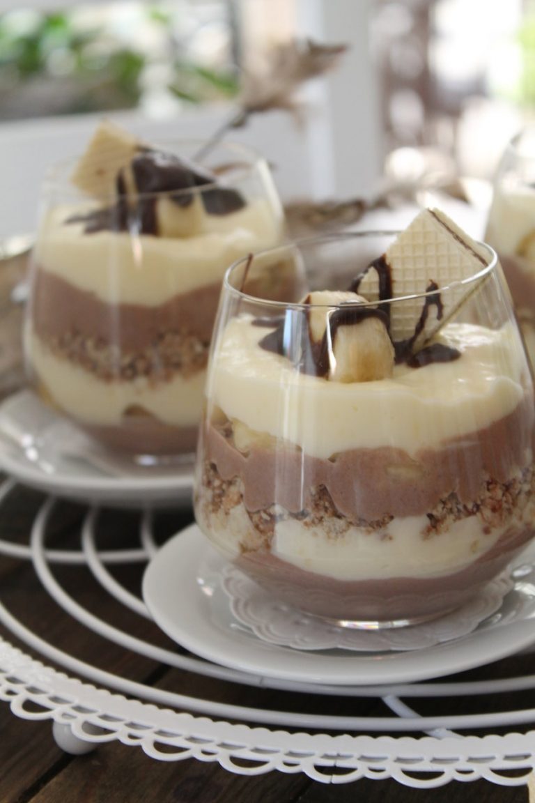 Bananen-Vanille-Schokocreme mit Neapolitanern | cuplovecake Bananen-Vanille-Schokocreme mit Neapolitanern | cuplovecake