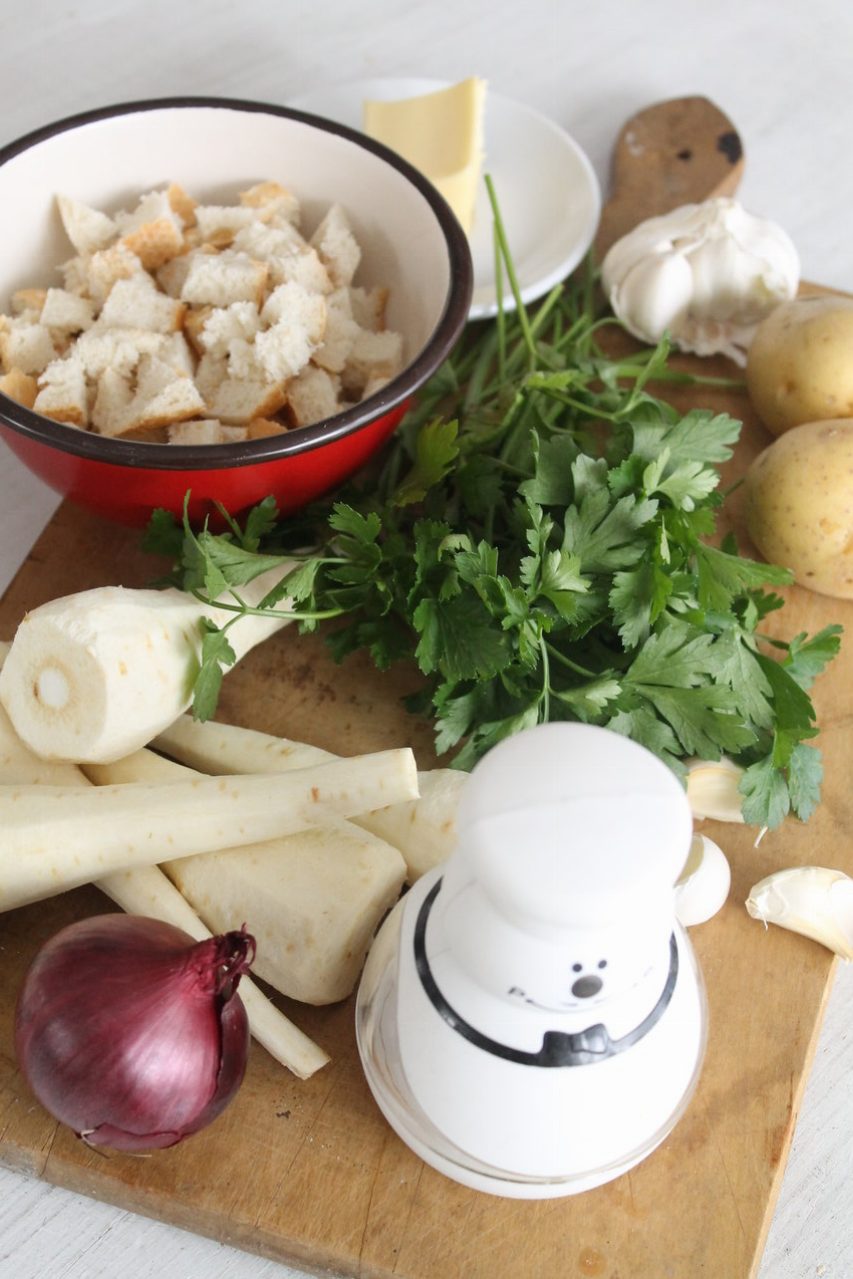 Petersilienwurzel-Kartoffelsüppchen mit Knoblauchcroutons | cuplovecake