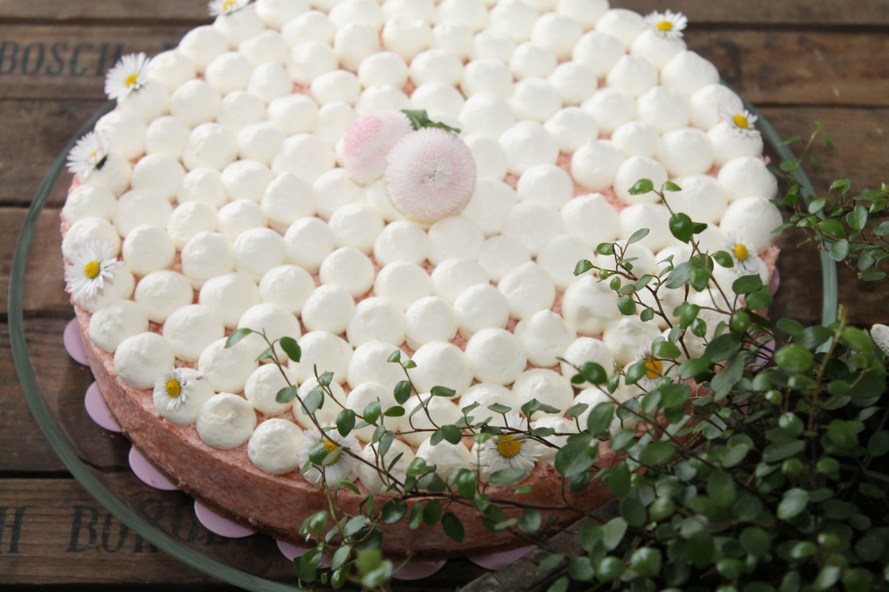 Rhabarber-Sahne-Torte | cuplovecake